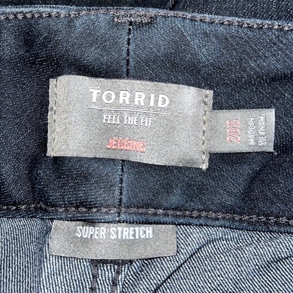 Torrid Feel the Fit Super Stretch Jean Jegging Size 20S - Picture 4 of 7